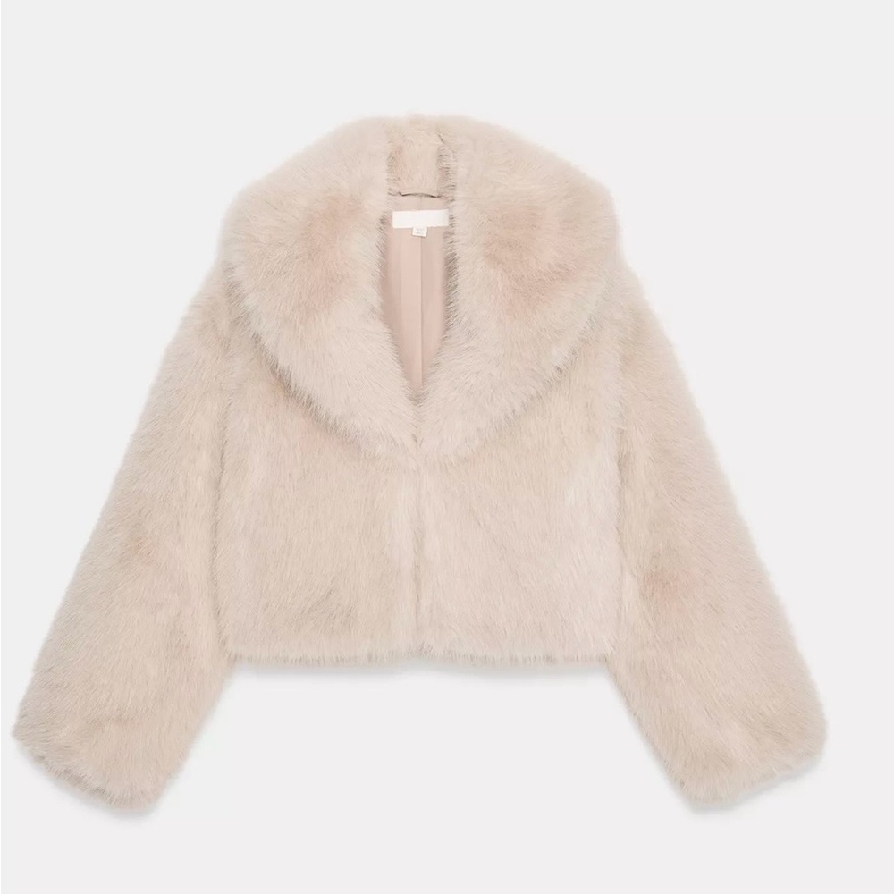 ZARA  NWT Short Faux Fur Lapel Collar Coat!